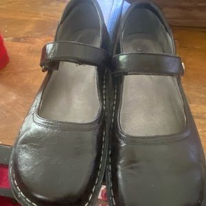 Algeria patent leather sz 41. Worn once